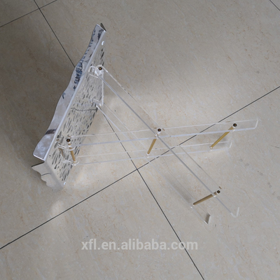 人目を引く注文のアクリルの家具の折る折り畳み式小テーブルの軽食の皿